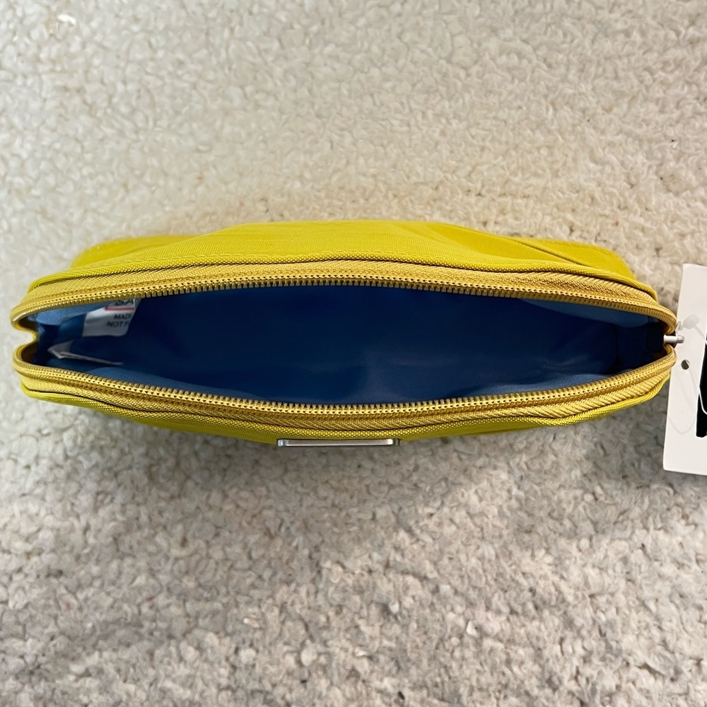 Baggallini Kiwi Central Pouch Bag NWOT - Picture 7 of 9